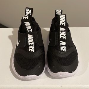 NWT Nike Toddler Flex Runner Slip-On Athletic Sneakers